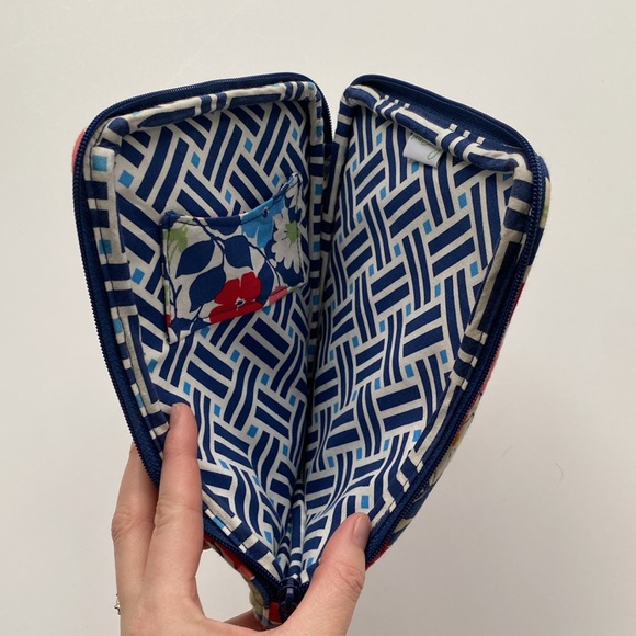Vera Bradley Summer Cottage Tablet Case - Picture 3 of 3